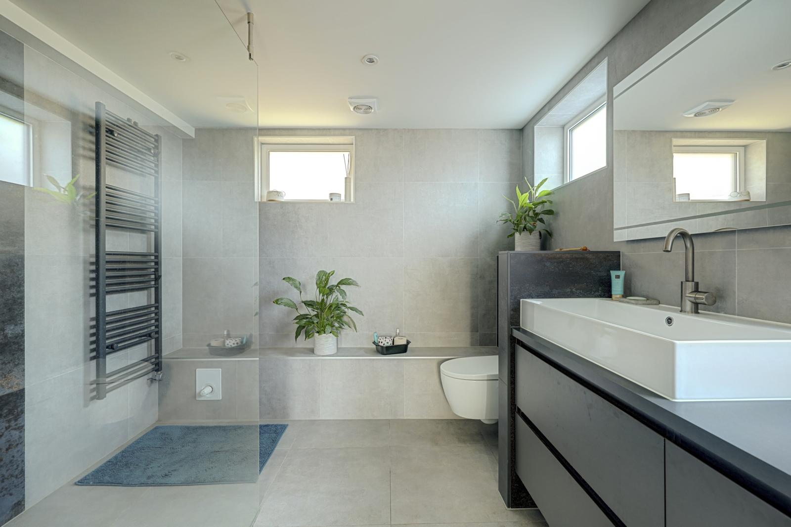 Vrijstaande woning te koop: Ring 75, Nieuwdorp