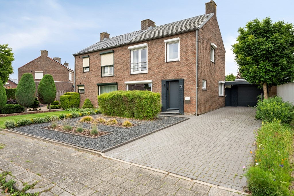 Huis Burg de Witstraat 22 in Elsloo