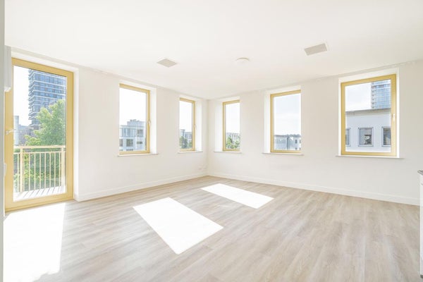Appartement Naritaweg 207 B in Amsterdam