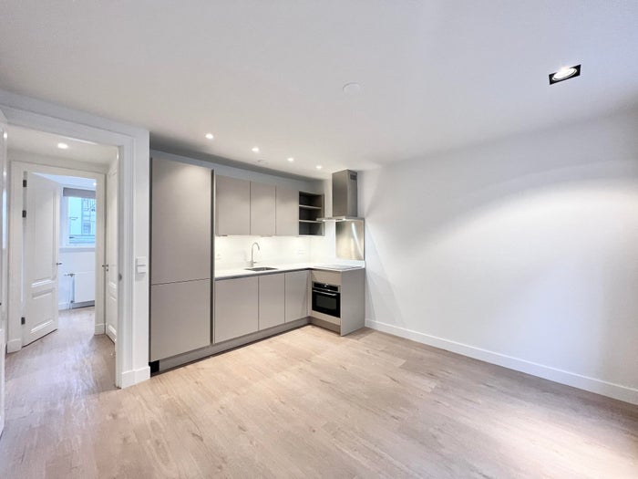 Te huur: Appartement Oudezijds Armsteeg in Amsterdam