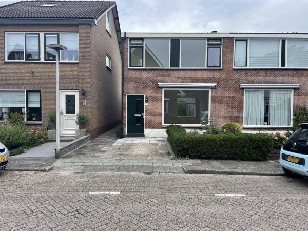 Huis 3e Poellaan in Lisse
