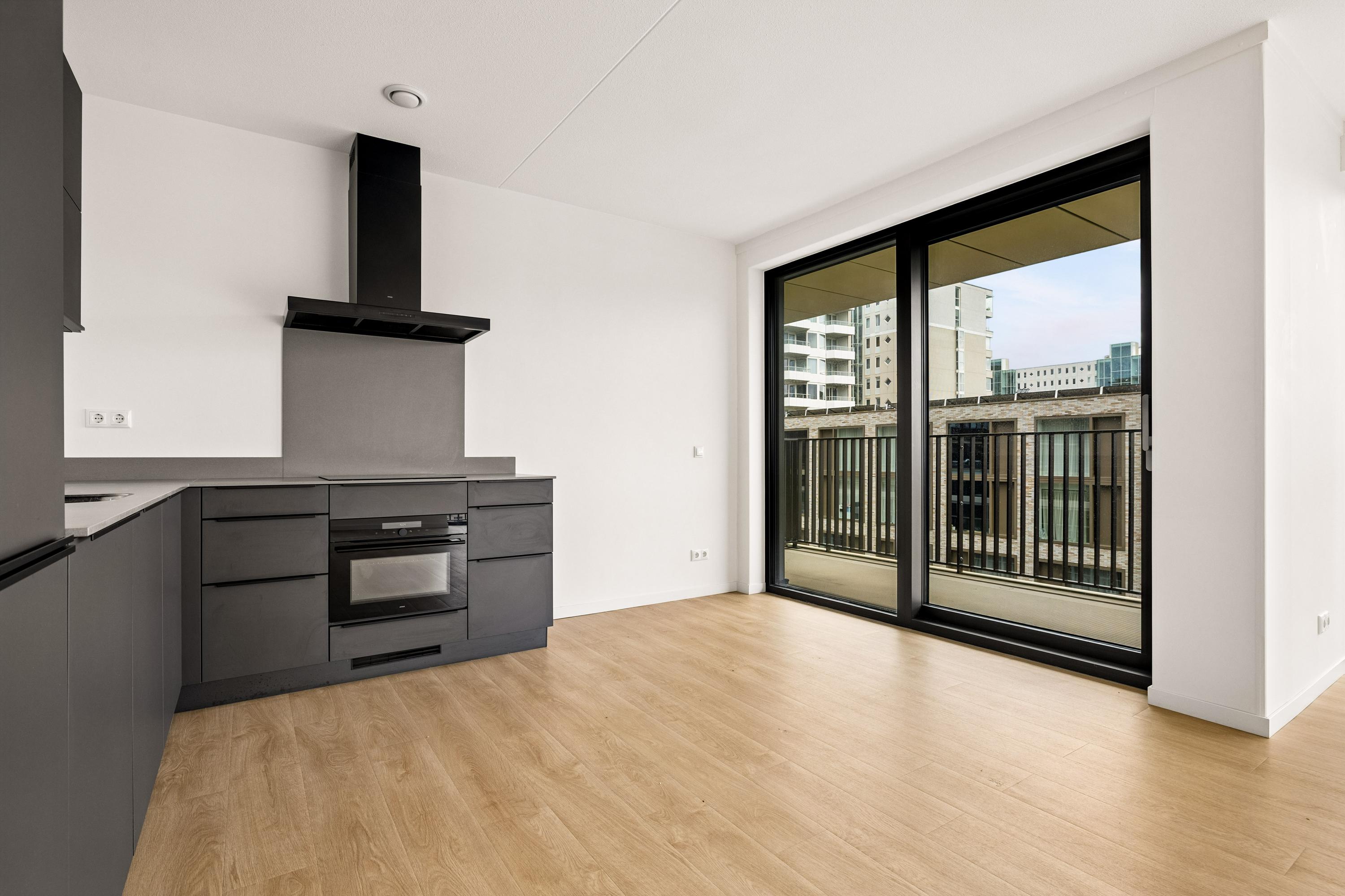 Appartement te huur: Elizabeth Anscombestraat 551, Amsterdam