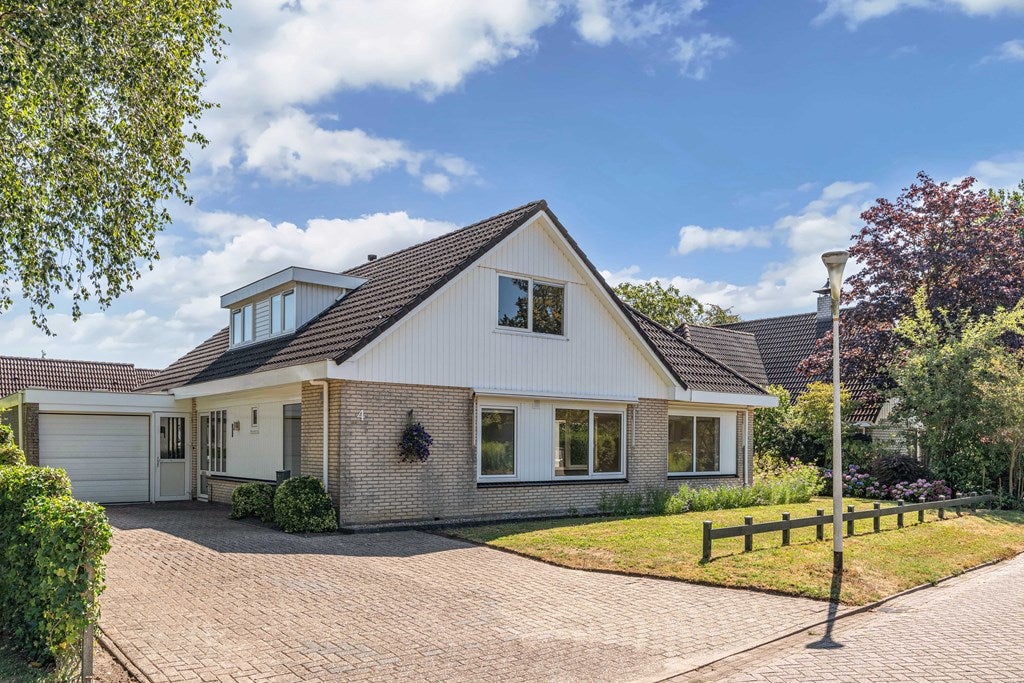 Vrijstaande woning te koop: Stiendollen 4, Oudemirdum