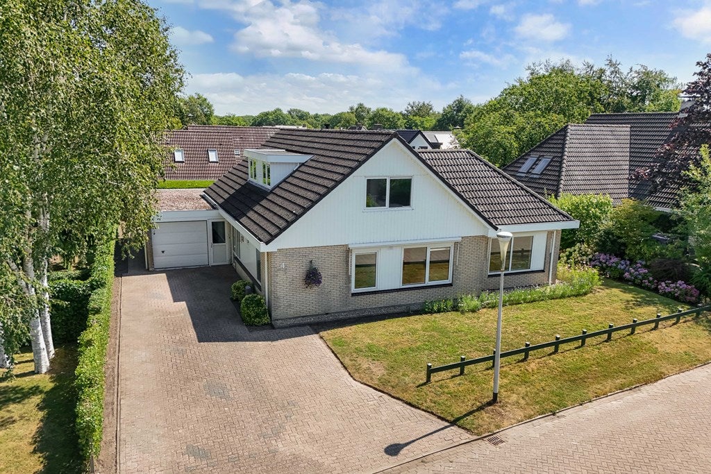 Vrijstaande woning te koop: Stiendollen 4, Oudemirdum