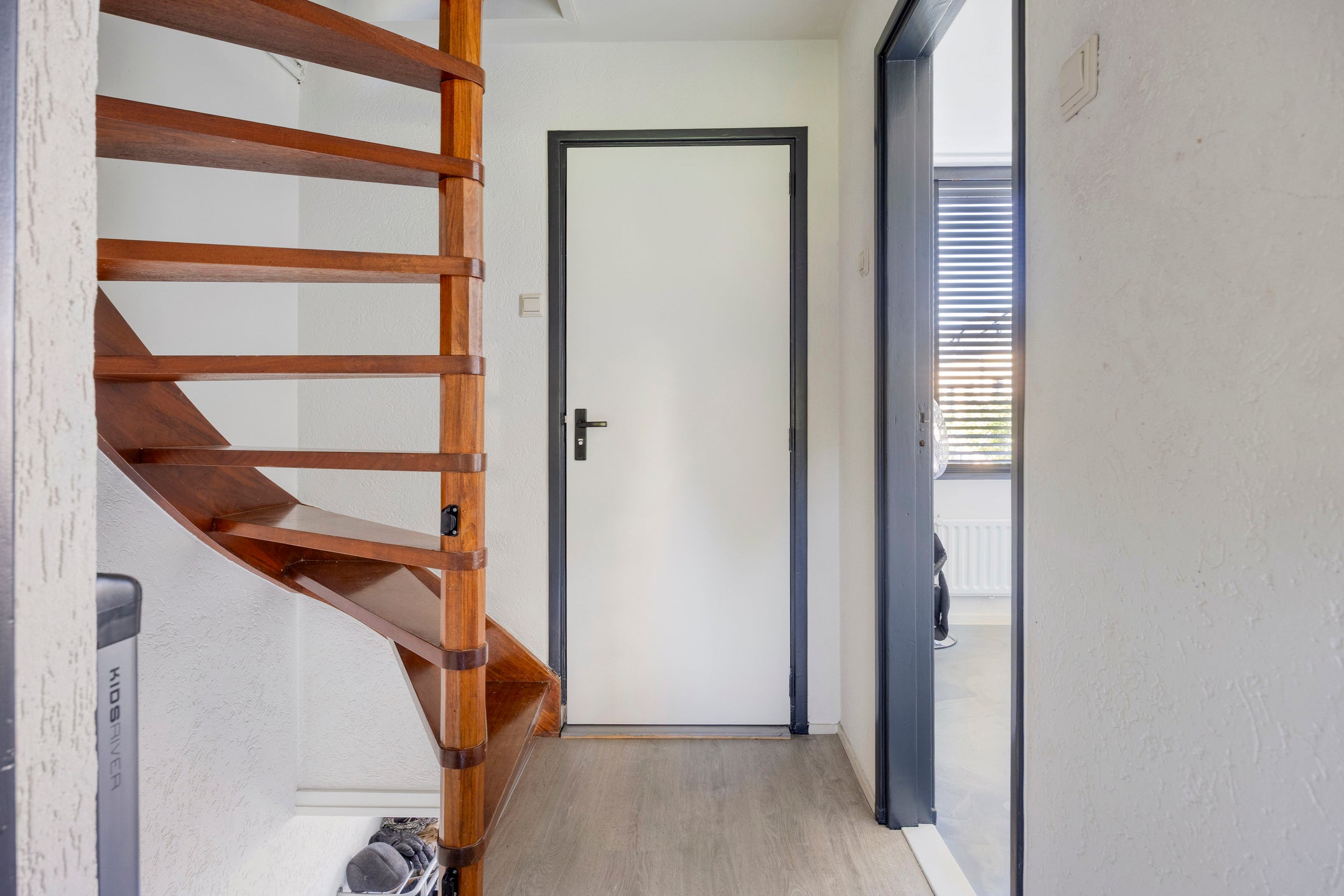 Tussenwoning te koop: Du Perronstraat 7, Rotterdam