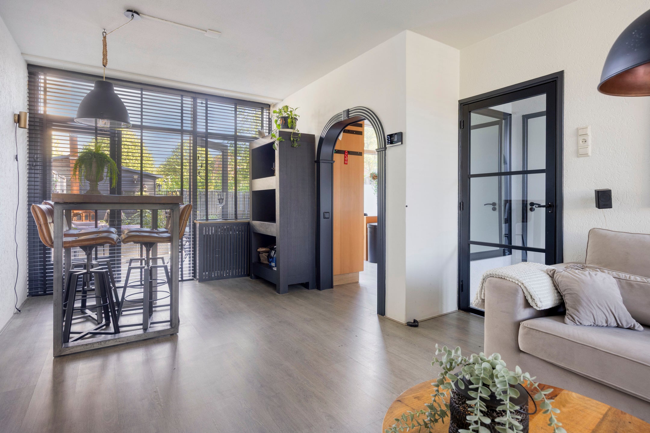 Tussenwoning te koop: Du Perronstraat 7, Rotterdam