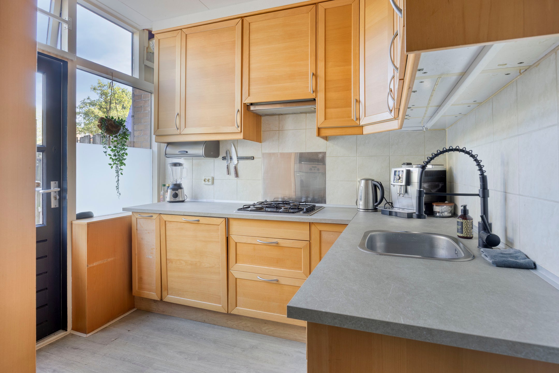 Tussenwoning te koop: Du Perronstraat 7, Rotterdam