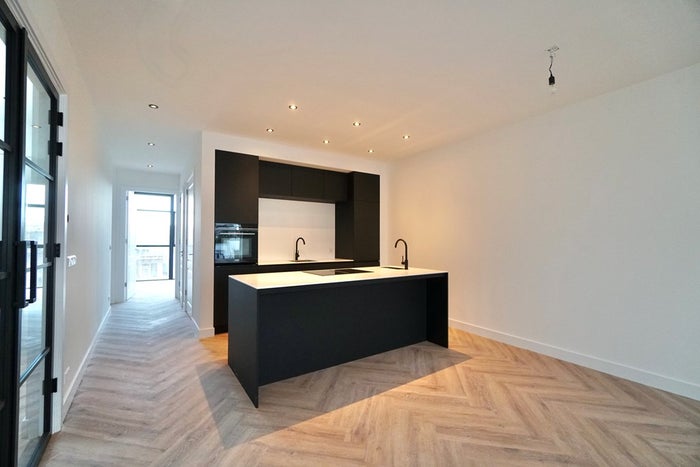 Te huur: Appartement 's-Gravendijkwal in Rotterdam