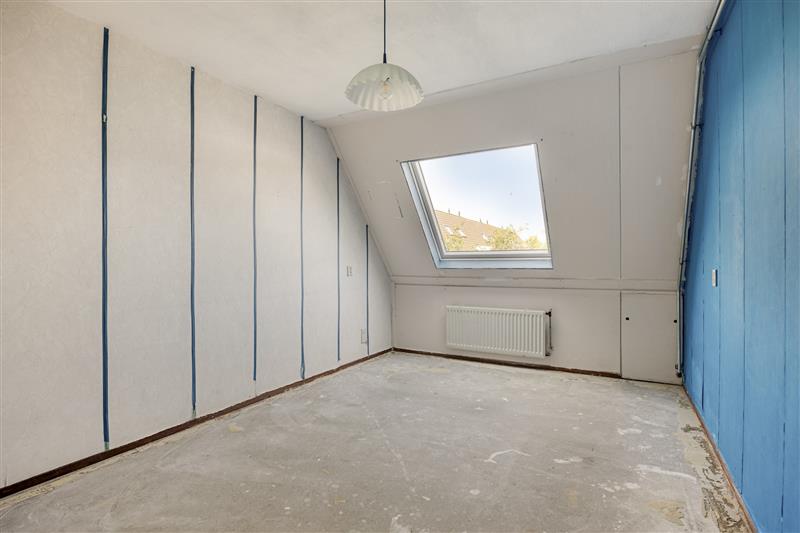 Tussenwoning te koop: Corversbos 195, Hoofddorp