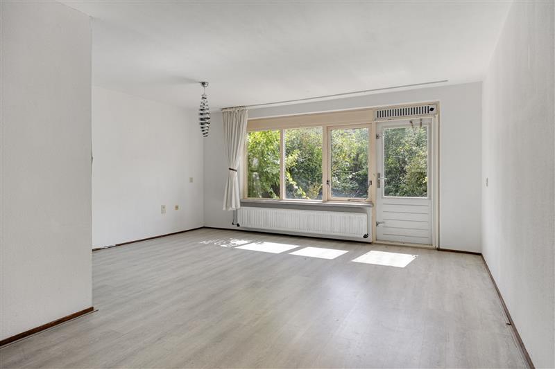 Tussenwoning te koop: Corversbos 195, Hoofddorp