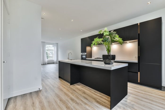 Te huur: Appartement Cornelis Schuytstraat 8 B in Amsterdam