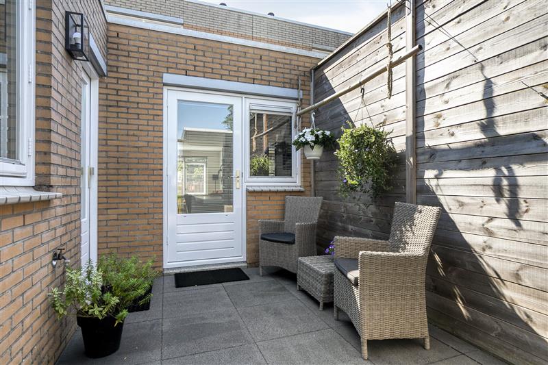 Tussenwoning te koop: De Klenckestraat 42, Almere
