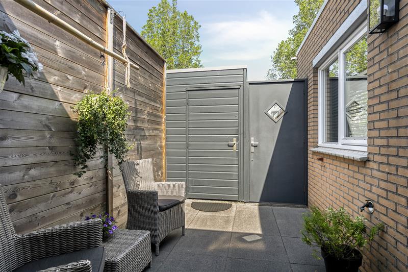 Tussenwoning te koop: De Klenckestraat 42, Almere