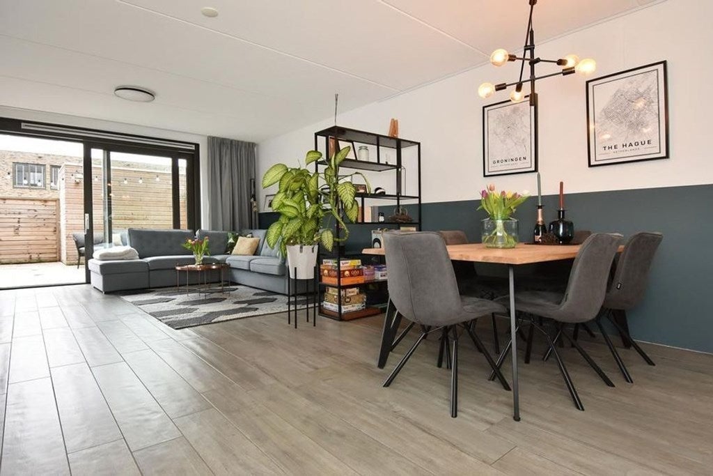 Te huur Huis Amstelstraat in Den Haag