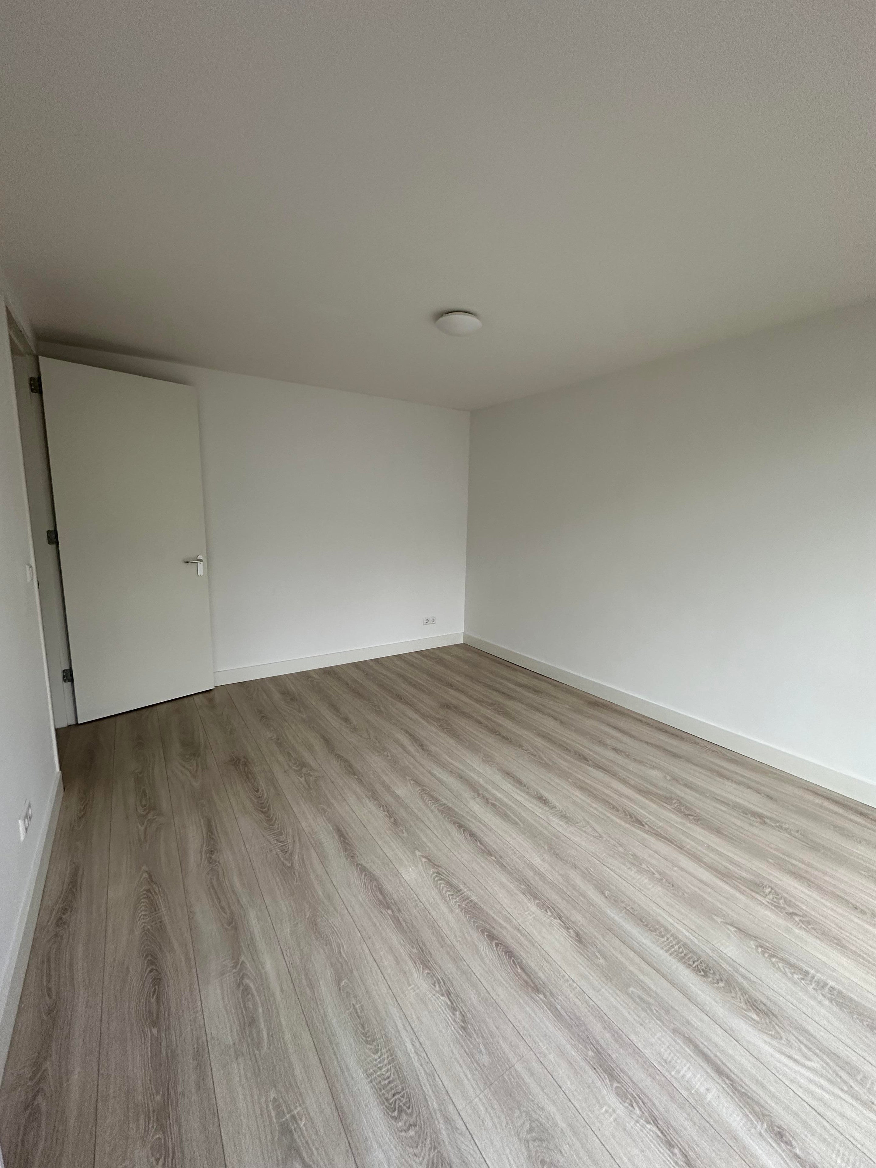 Woning te huur: Mathenesserweg, Rotterdam