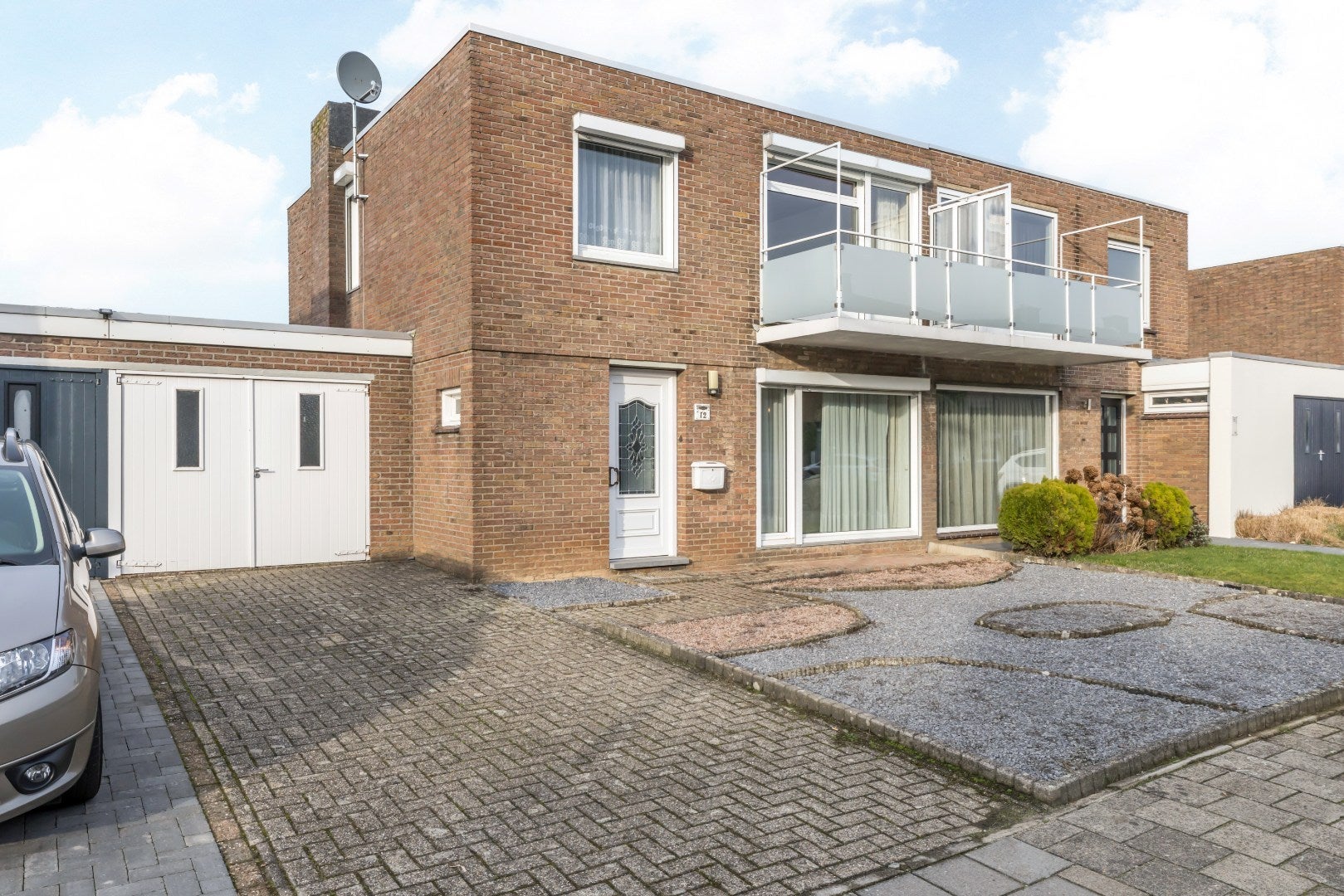 Huis Burg. Kampsstraat 12 in Sittard