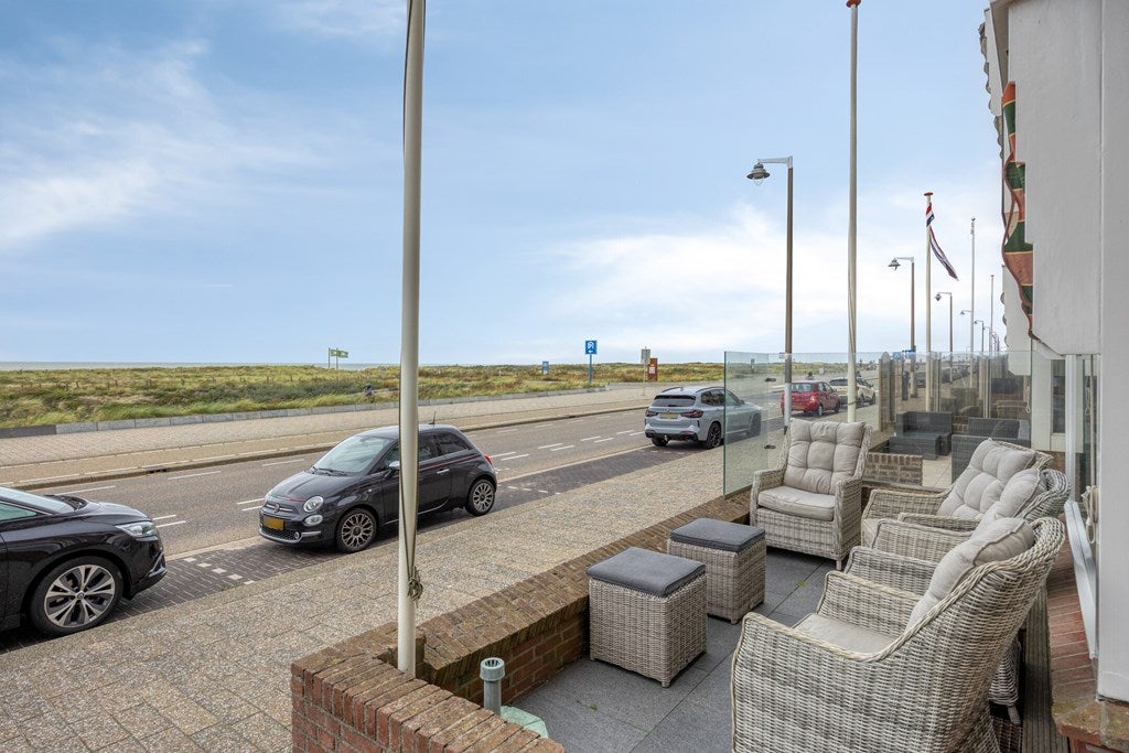 Tussenwoning te koop: Boulevard 49, Katwijk