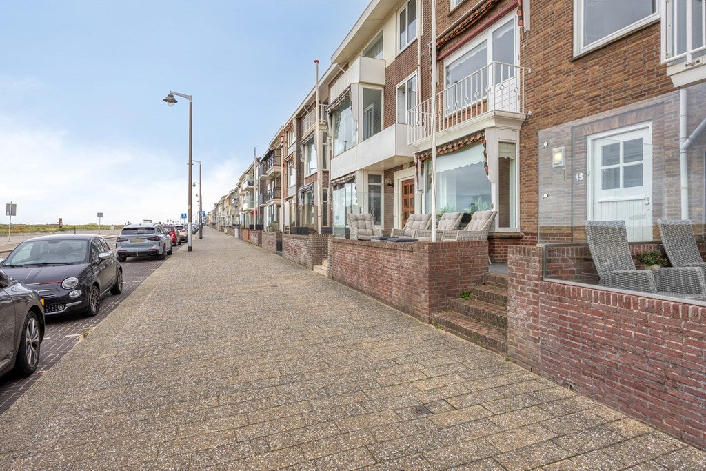 Tussenwoning te koop: Boulevard 49, Katwijk