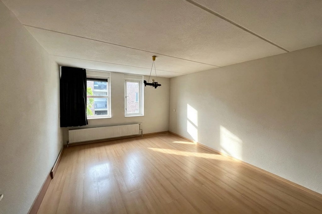Tussenwoning te koop: Karel V Laan 29, Gorinchem