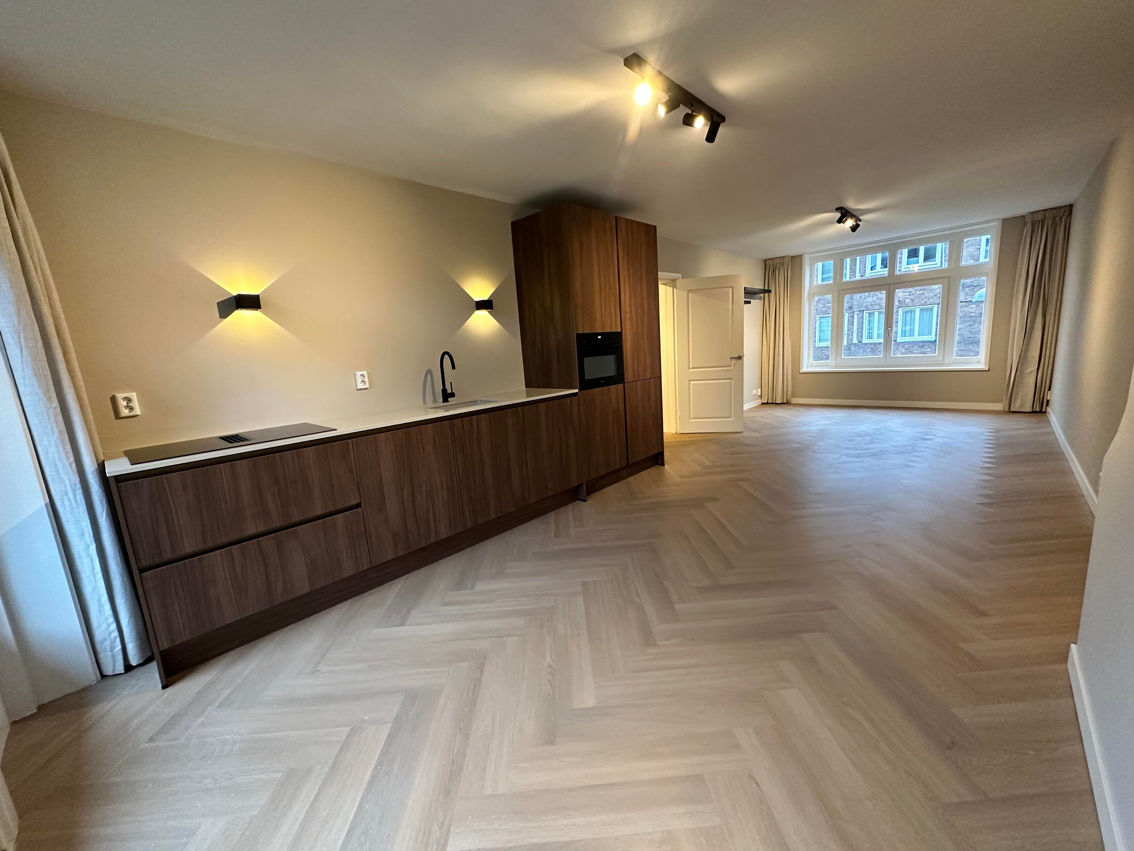 Te huur Appartement Reinier Claeszenstraat 27 2 in Amsterdam