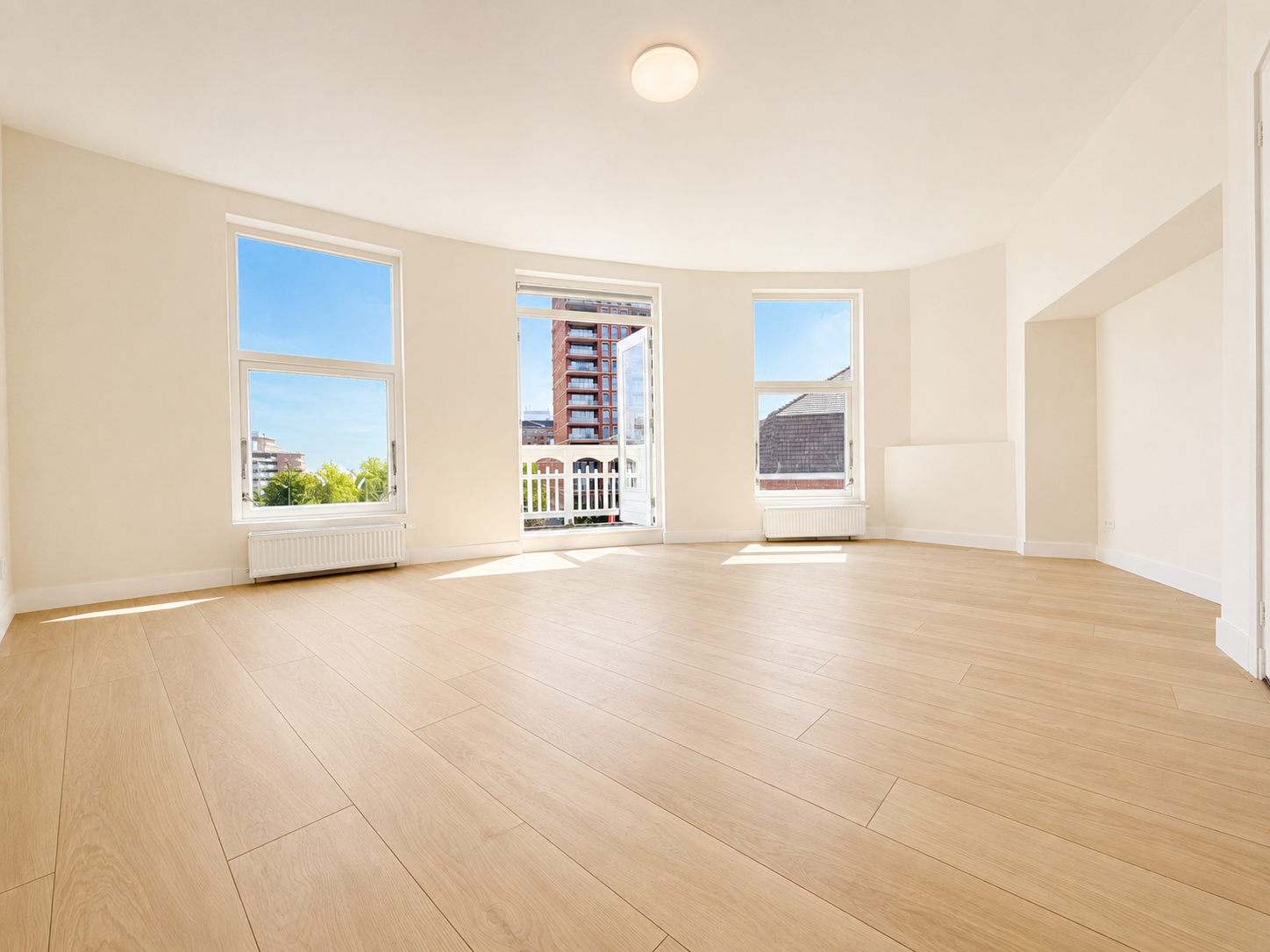 Flat De Constant Rebecquestraat 1 III