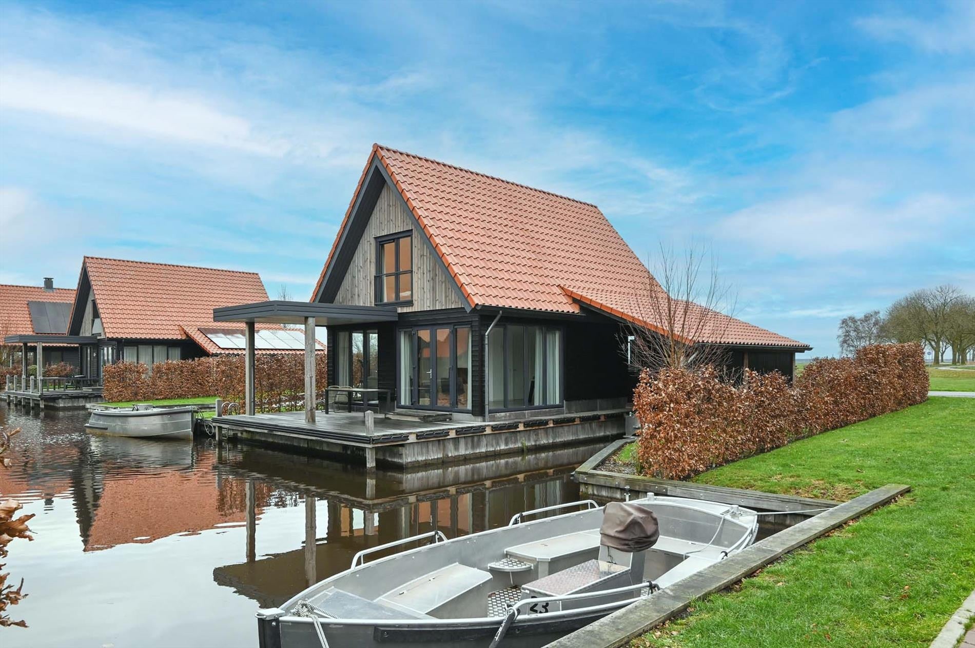 Huis Waterstaete 2 52 in Ossenzijl
