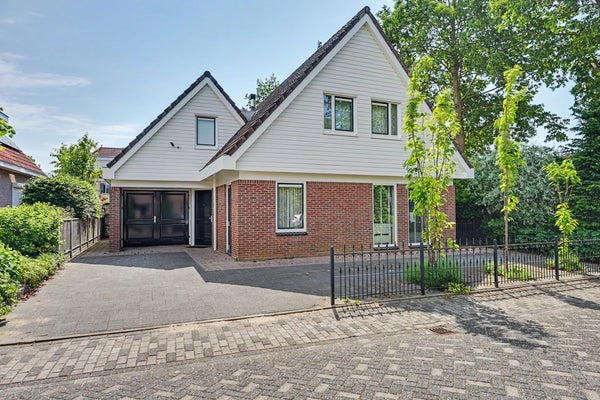 Nicolaas Beetsstraat 2 in Sommelsdijk