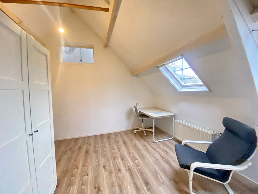 Kamer te huur Agniesestraat in Rotterdam voor € 399