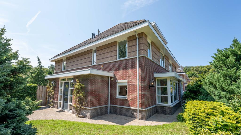 Te huur Huis Alexine Tinnepad in Den Haag