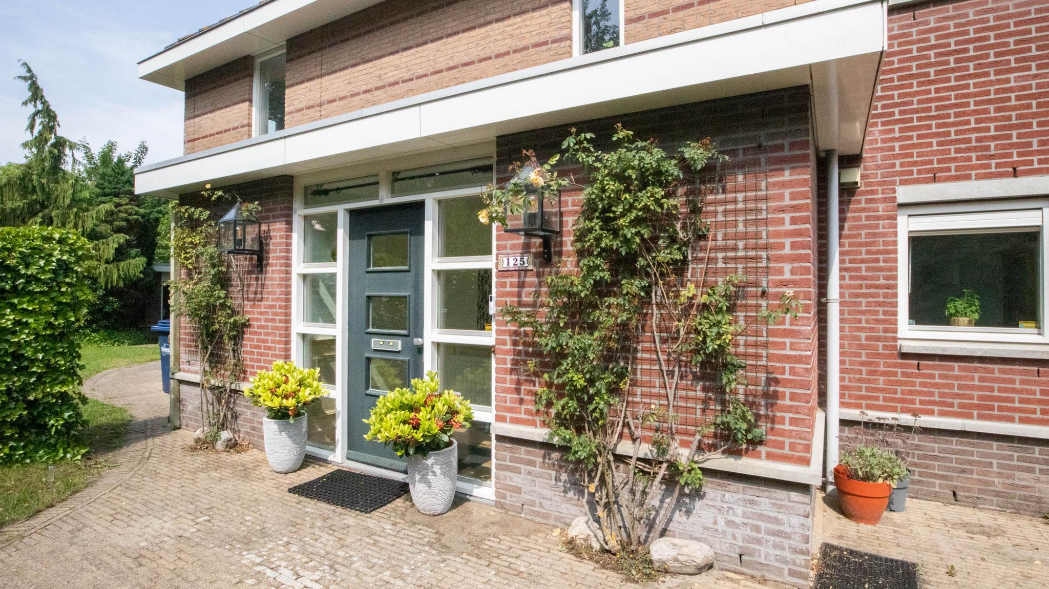 Te huur Huis Alexine Tinnepad in Den Haag