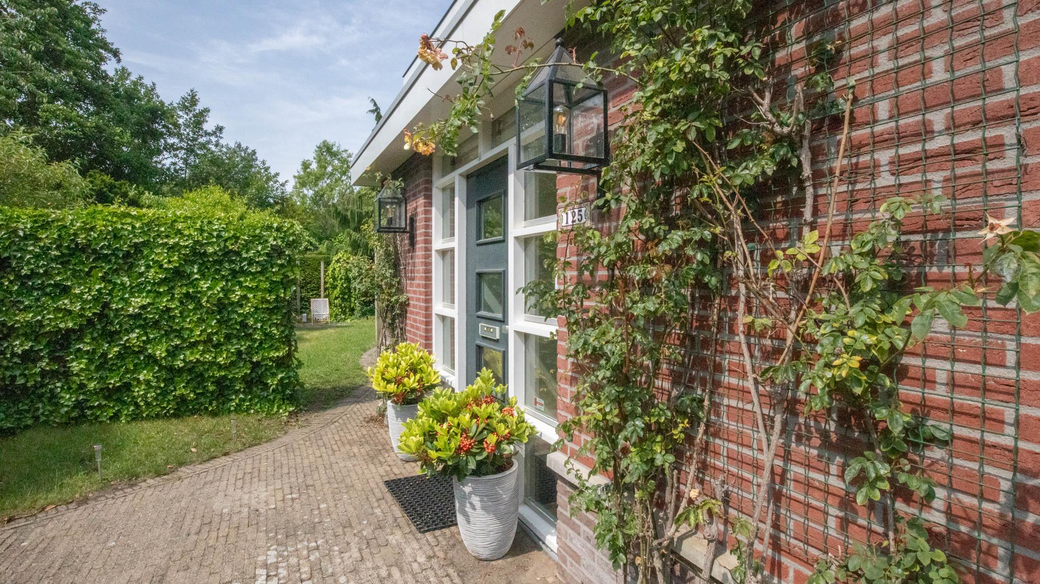 Te huur Huis Alexine Tinnepad in Den Haag