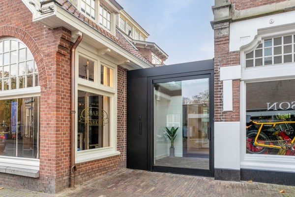 Appartement Burgemeester van Nispen van Sevenaerstraat in Laren