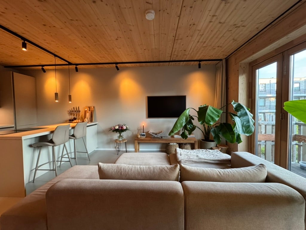 Woning te huur: Cola Debrotstraat, Amsterdam