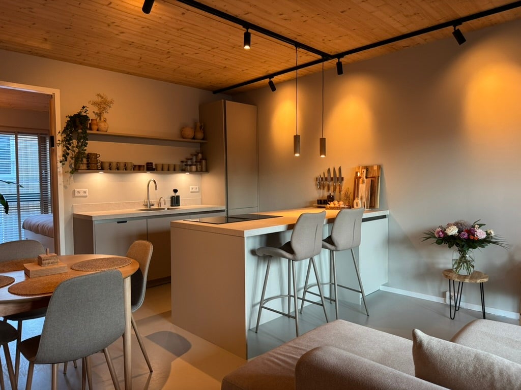 Woning te huur: Cola Debrotstraat, Amsterdam