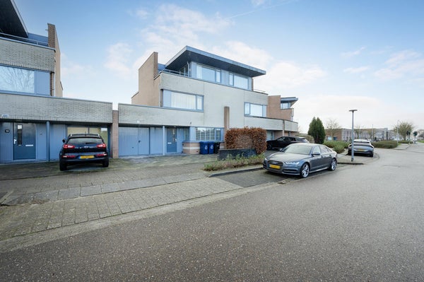 Cecil B. de Millestraat