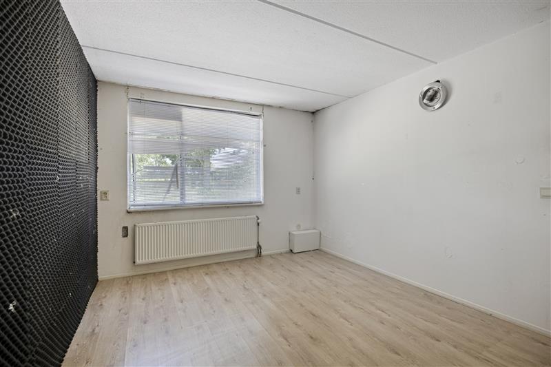 Tussenwoning te koop: Tonijnstraat 23, Almere