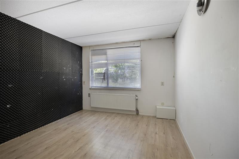 Tussenwoning te koop: Tonijnstraat 23, Almere