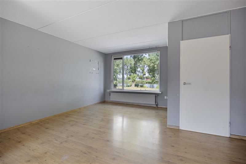 Tussenwoning te koop: Tonijnstraat 23, Almere