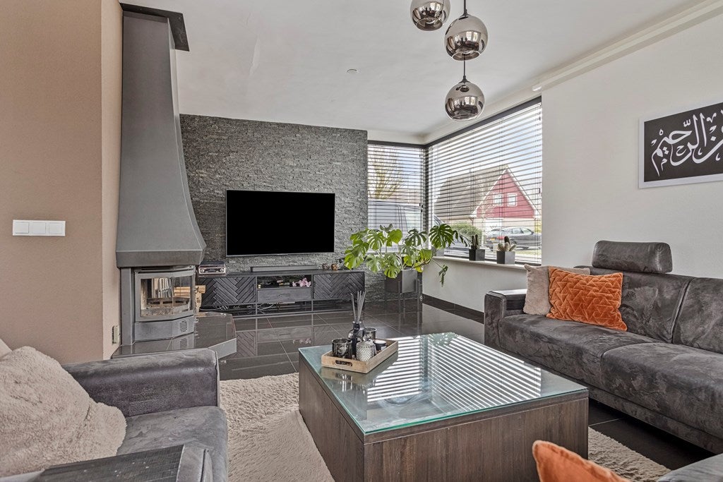Vrijstaande woning te koop: Montferland 8, Emmeloord