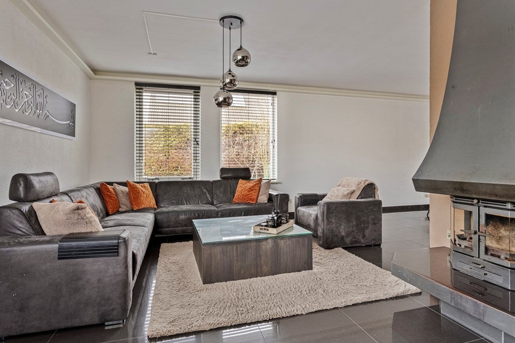 Vrijstaande woning te koop: Montferland 8, Emmeloord