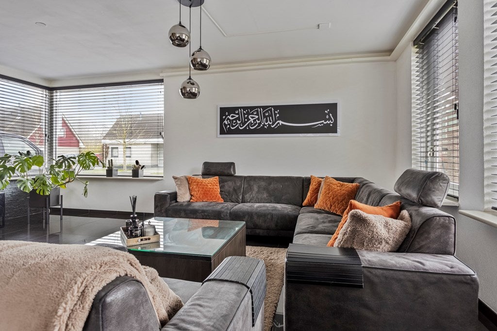 Vrijstaande woning te koop: Montferland 8, Emmeloord