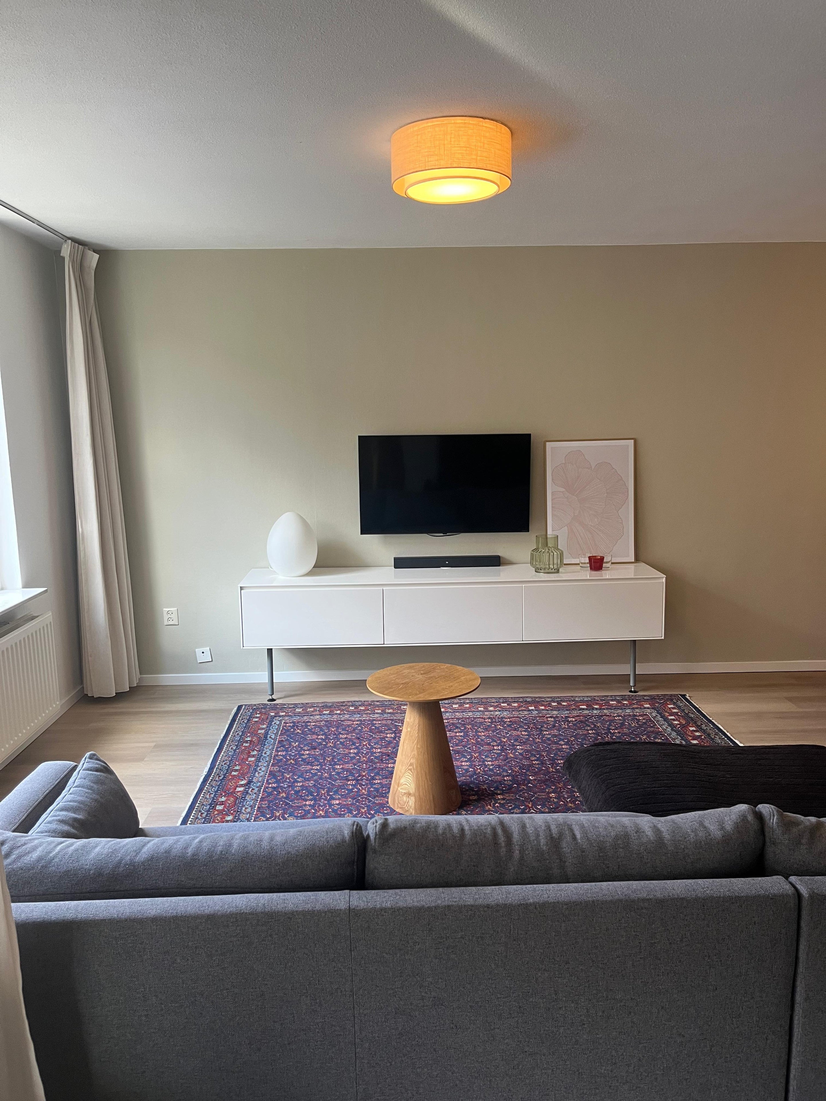 Flat Philips Willemstraat 84