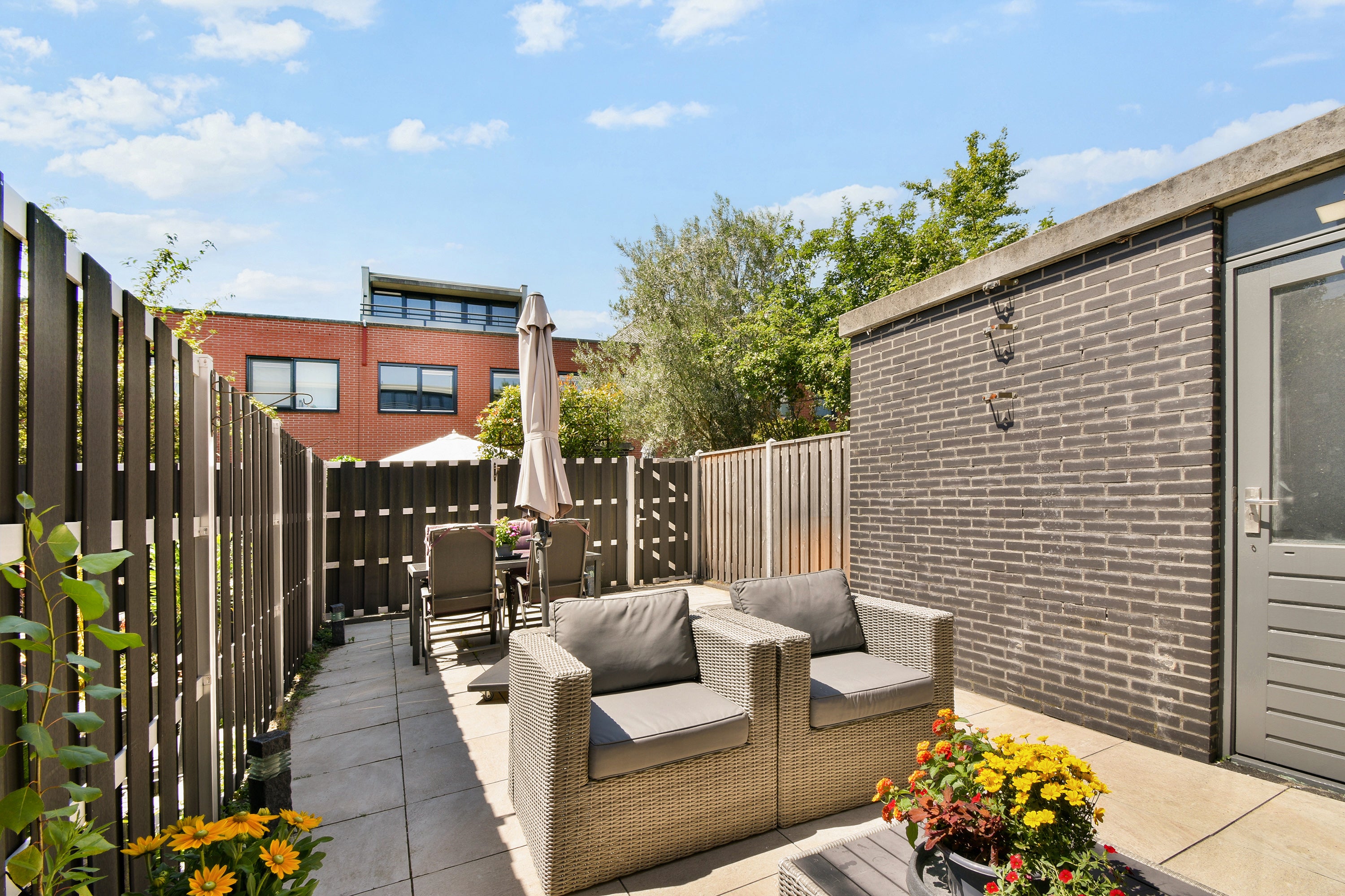 Tussenwoning te koop: Johanna van Duynstraat 17, Rotterdam