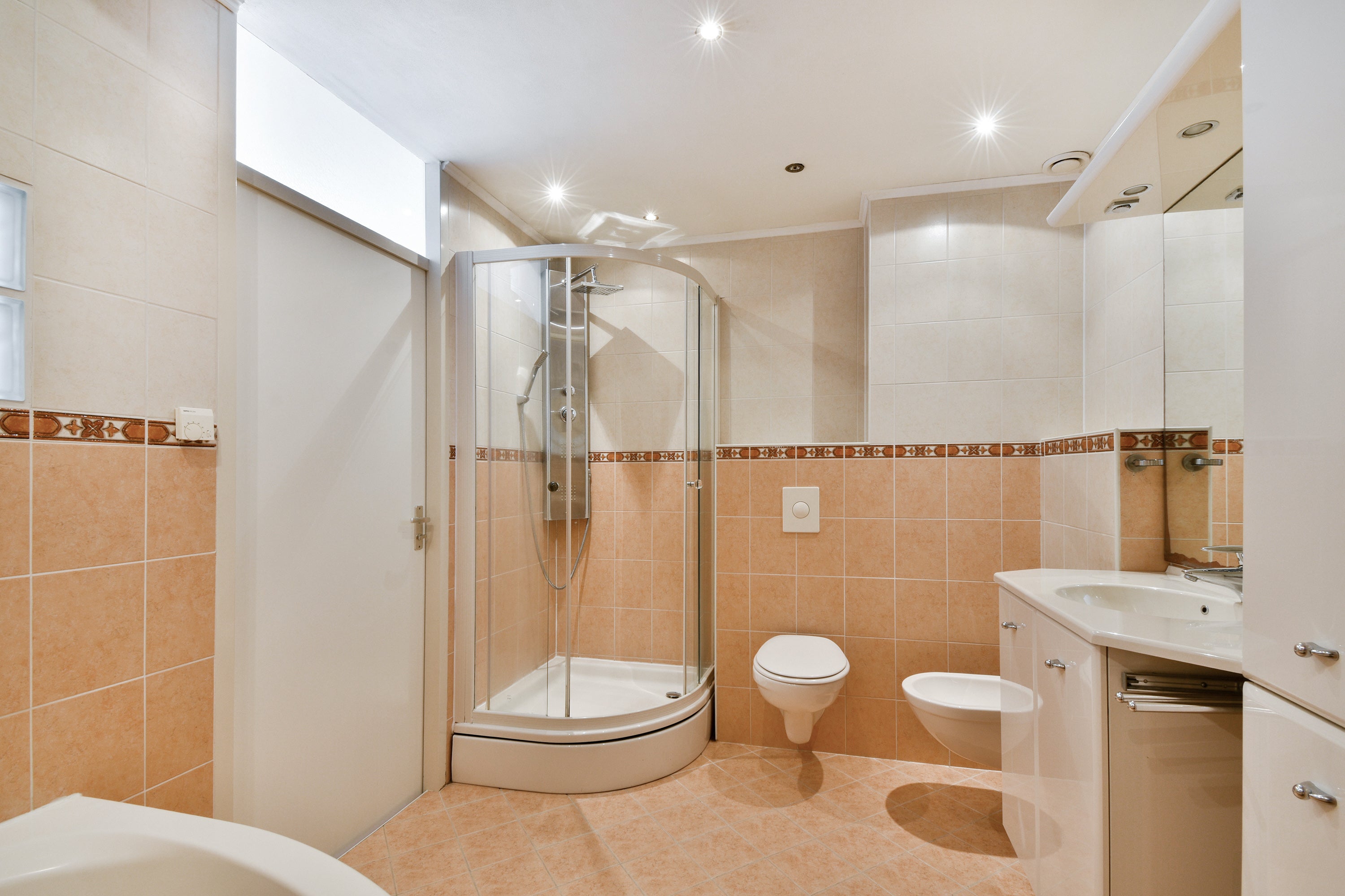 Tussenwoning te koop: Johanna van Duynstraat 17, Rotterdam