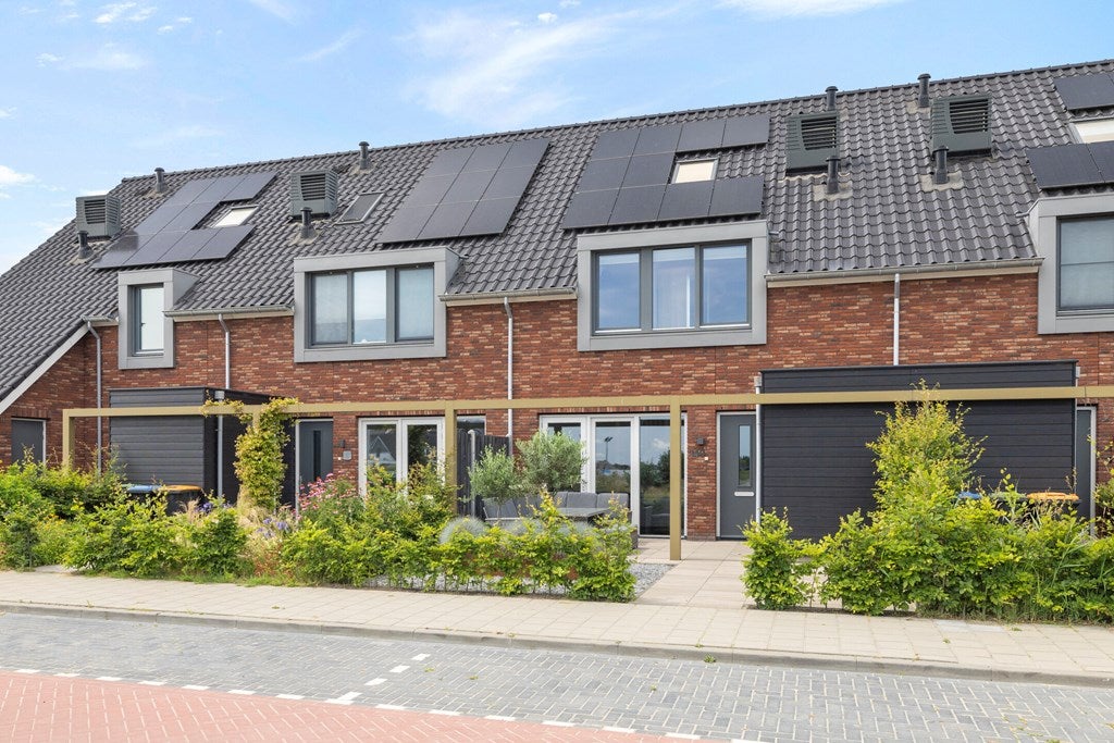 Huis Waterlinie 140 in Steenbergen