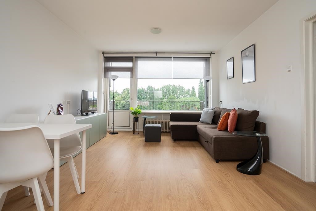 Te huur Appartement Mr. G. Groen van Prinstererlaan in Amstelveen