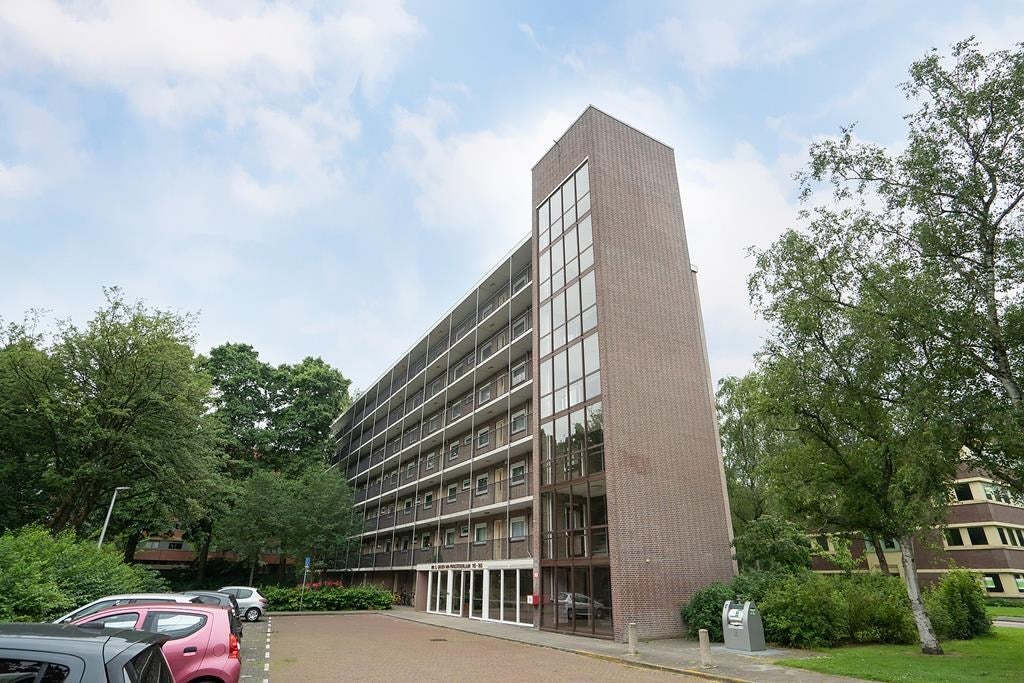 Te huur Appartement Mr. G. Groen van Prinstererlaan in Amstelveen