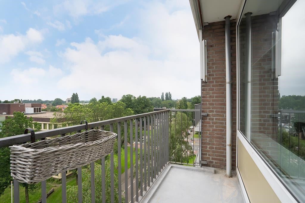 Te huur Appartement Mr. G. Groen van Prinstererlaan in Amstelveen
