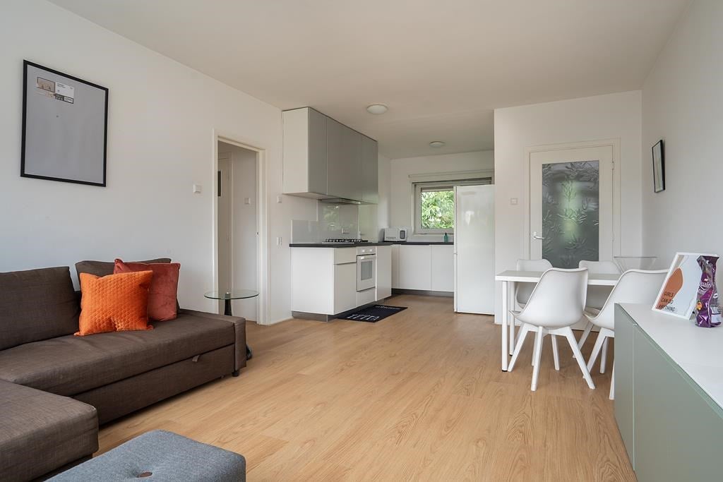Te huur Appartement Mr. G. Groen van Prinstererlaan in Amstelveen