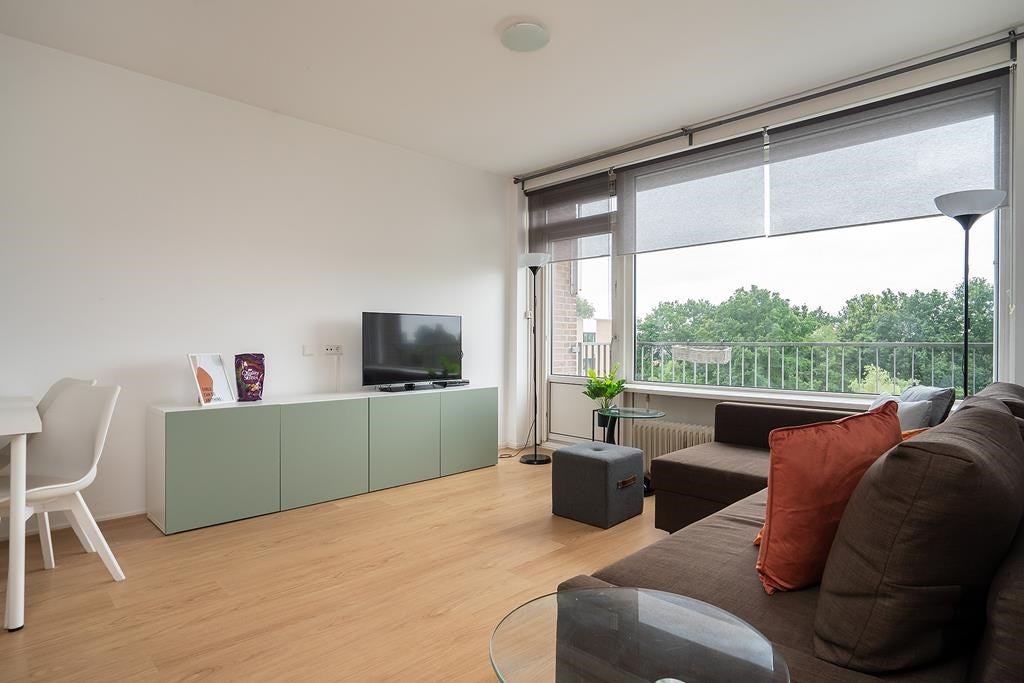 Te huur Appartement Mr. G. Groen van Prinstererlaan in Amstelveen
